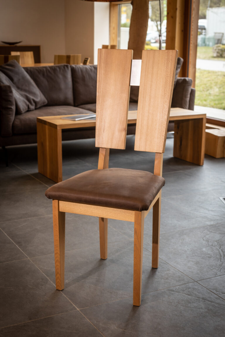 Serienmöbel Stuhl Mitho Schreinerei Albatros Küchenstuhl in Serie vom Schreiner bestellen